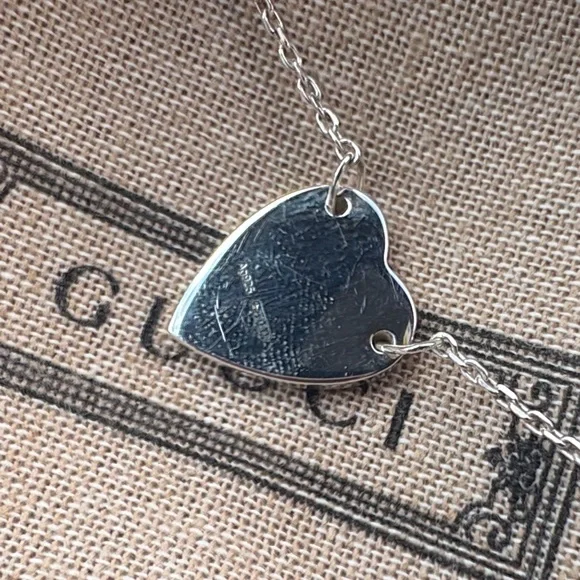 Gucci Silver Heart Charm Bracelet - Picture 4 of 4